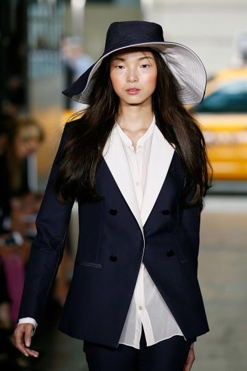 Тенденции пролет/лято 2012 - черно&бяло - снимка 108