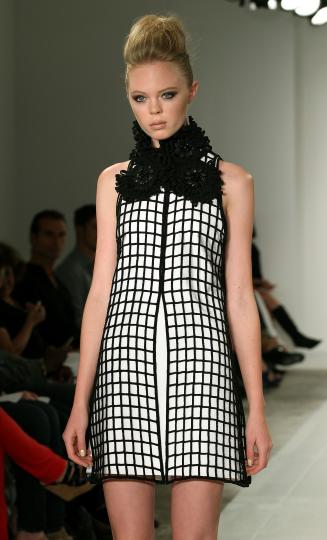 Тенденции пролет/лято 2012 - черно&бяло - снимка 105