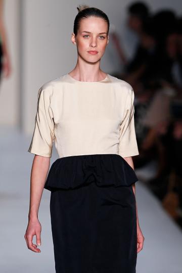 Тенденции пролет/лято 2012 - черно&бяло - снимка 83