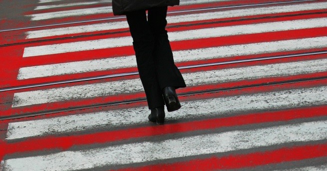 12 годишно дете беше блъснато на пешеходна пътека на ъгъла